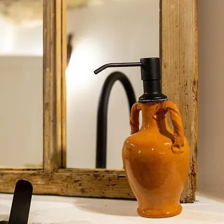 Crobi Museum And Couette-café Cagliari