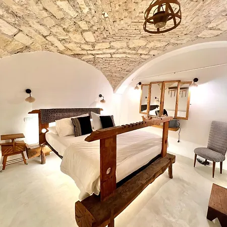 Bed & Breakfast Crobi Museum And